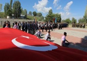 Aziziye'de milli coşku